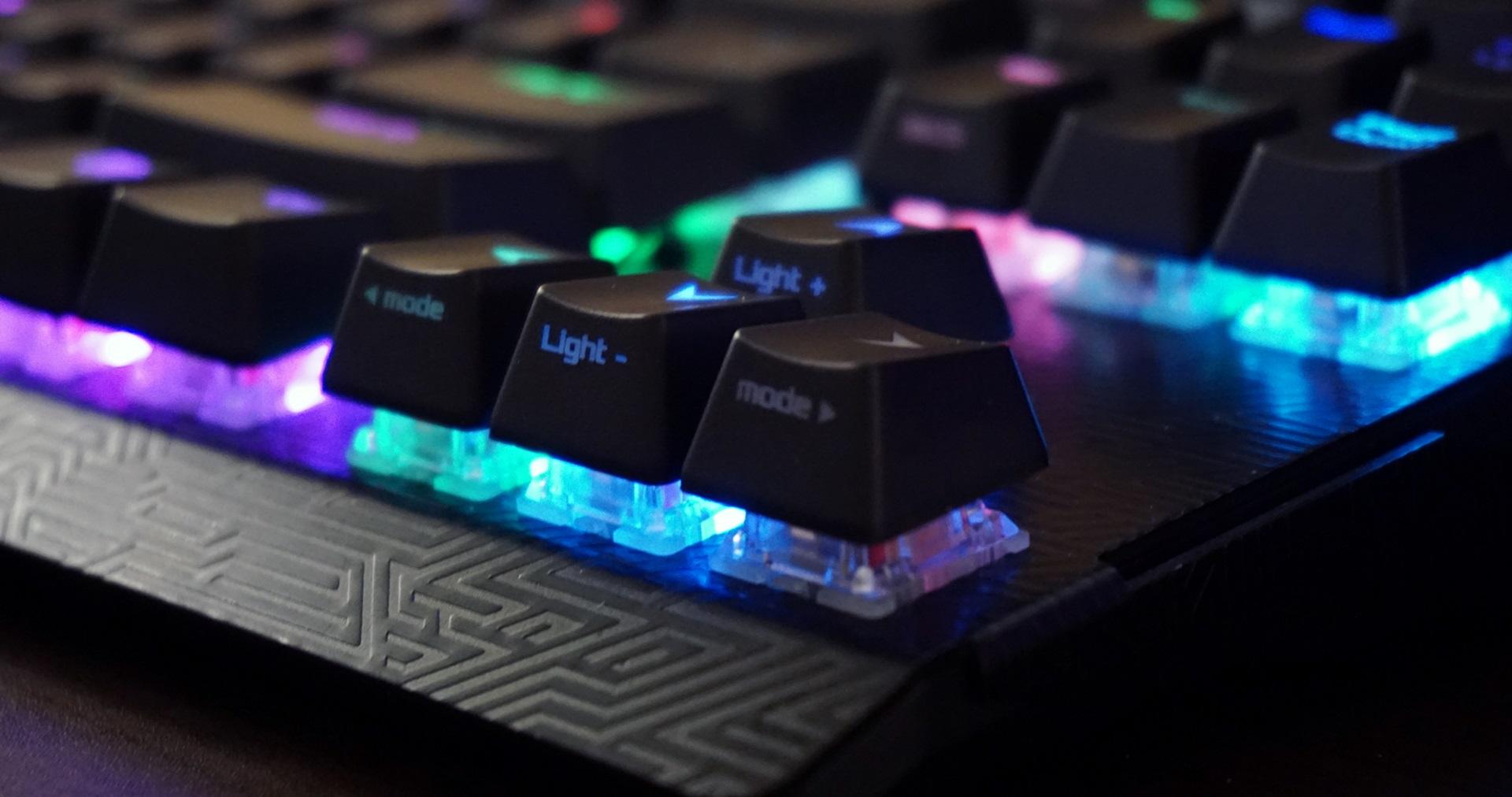 ASUS tích hợp BIOS ROG vào mẫu bàn phím "Claymore"