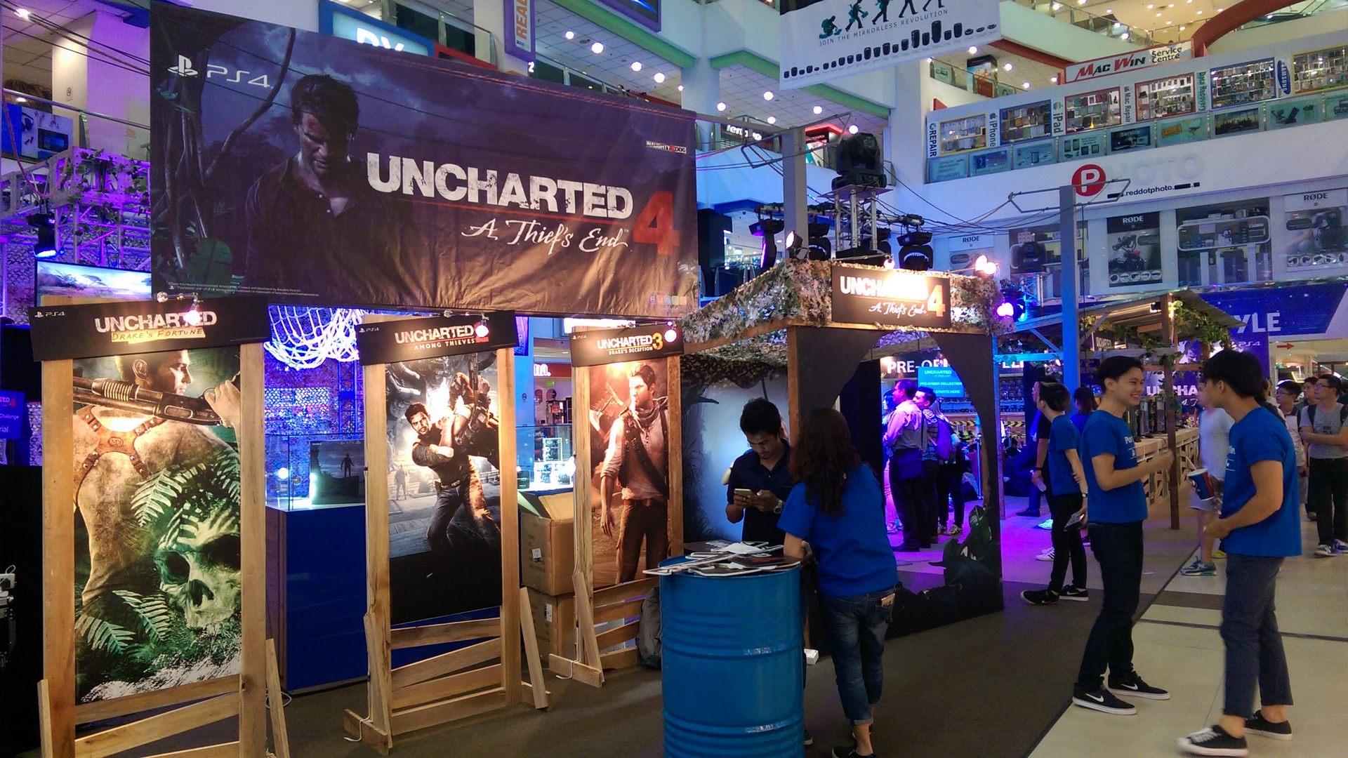 Uncharted 4: A Thief's End thử thách "cơ bắp" các game thủ hâm mộ tại lễ ra mắt ở Singapore!