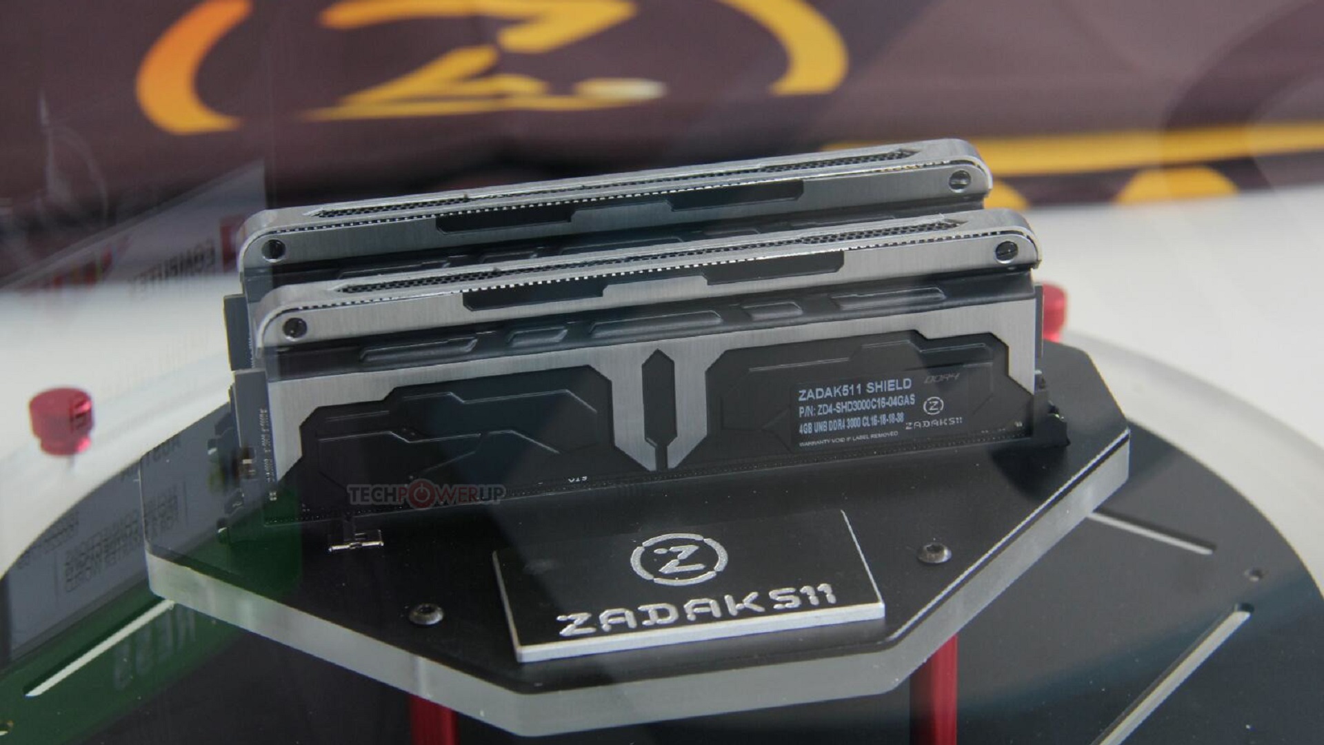 ZADAK511 trình làng modun SHIELD RGB Series DDR4 và SSD