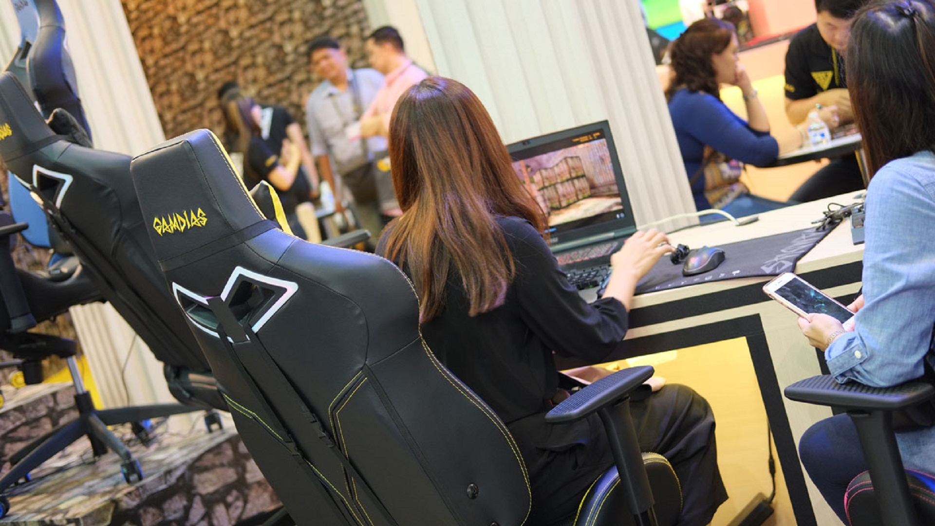 GAMDIAS và “những vị thần Hy Lạp” tại Computex 2017