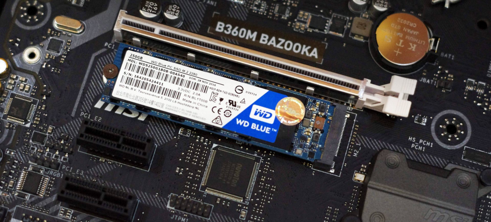 WD Blue 250GB M.2 2280 – Tay đua tí hon