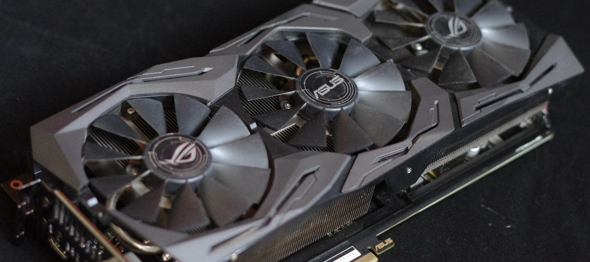 ASUS Strix Gaming RX Vega 56 – "Bá đạo" trong phân khúc tầm trung