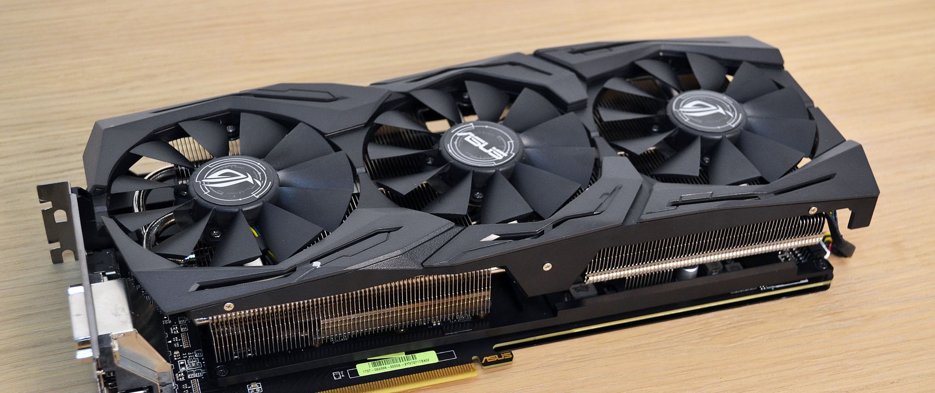 ASUS ROG Strix RX Vega 56 8GB OC – Đánh Giá