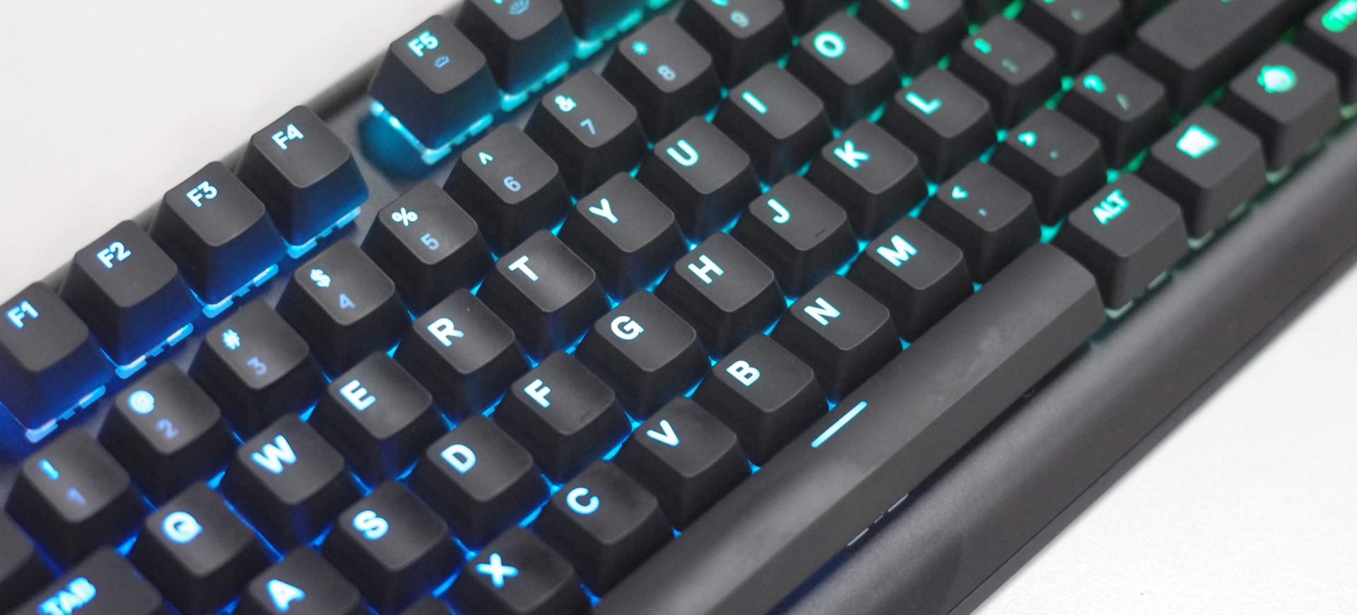 Steelseries Apex M750 – Đánh Giá Gaming Gear