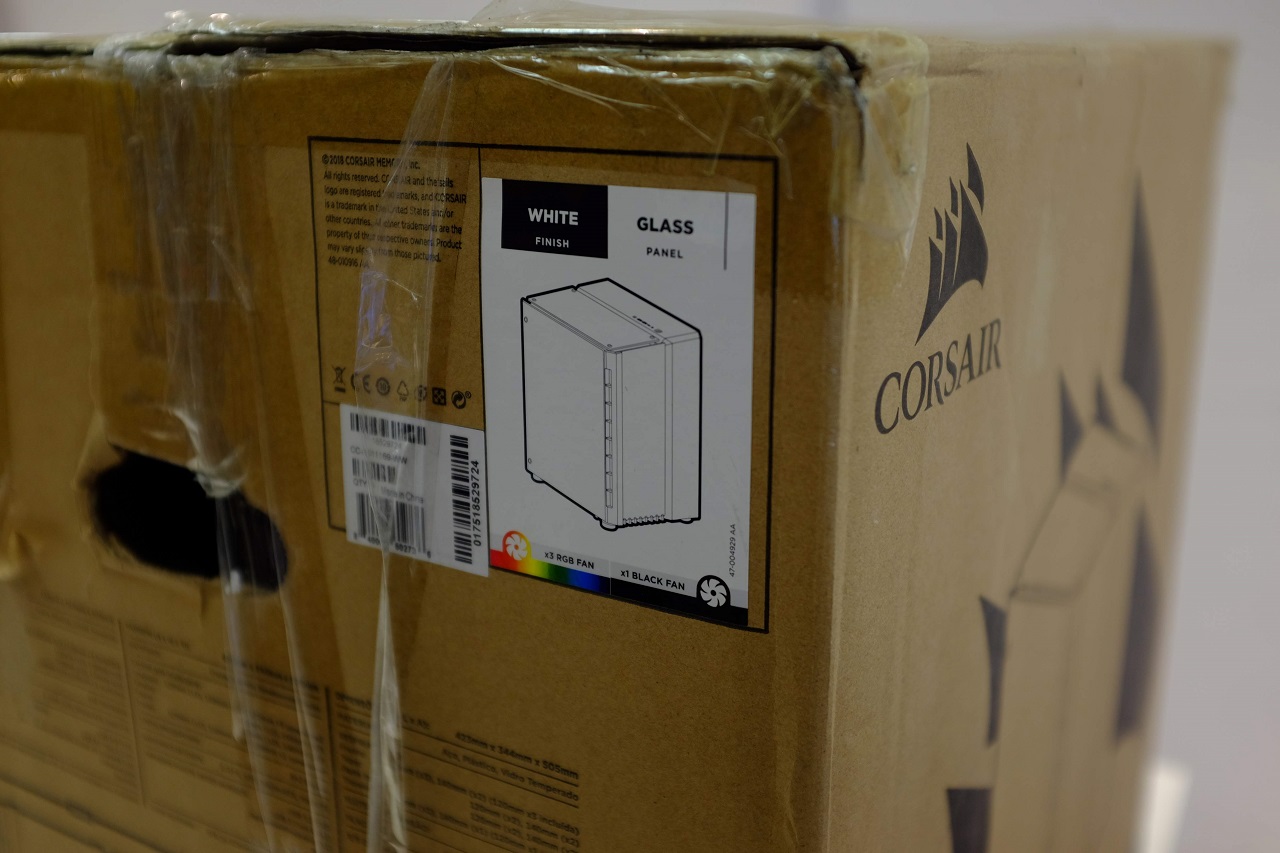 Corsair Crystal 680X Series RGB – Lớn hơn, “xịn xò” hơn