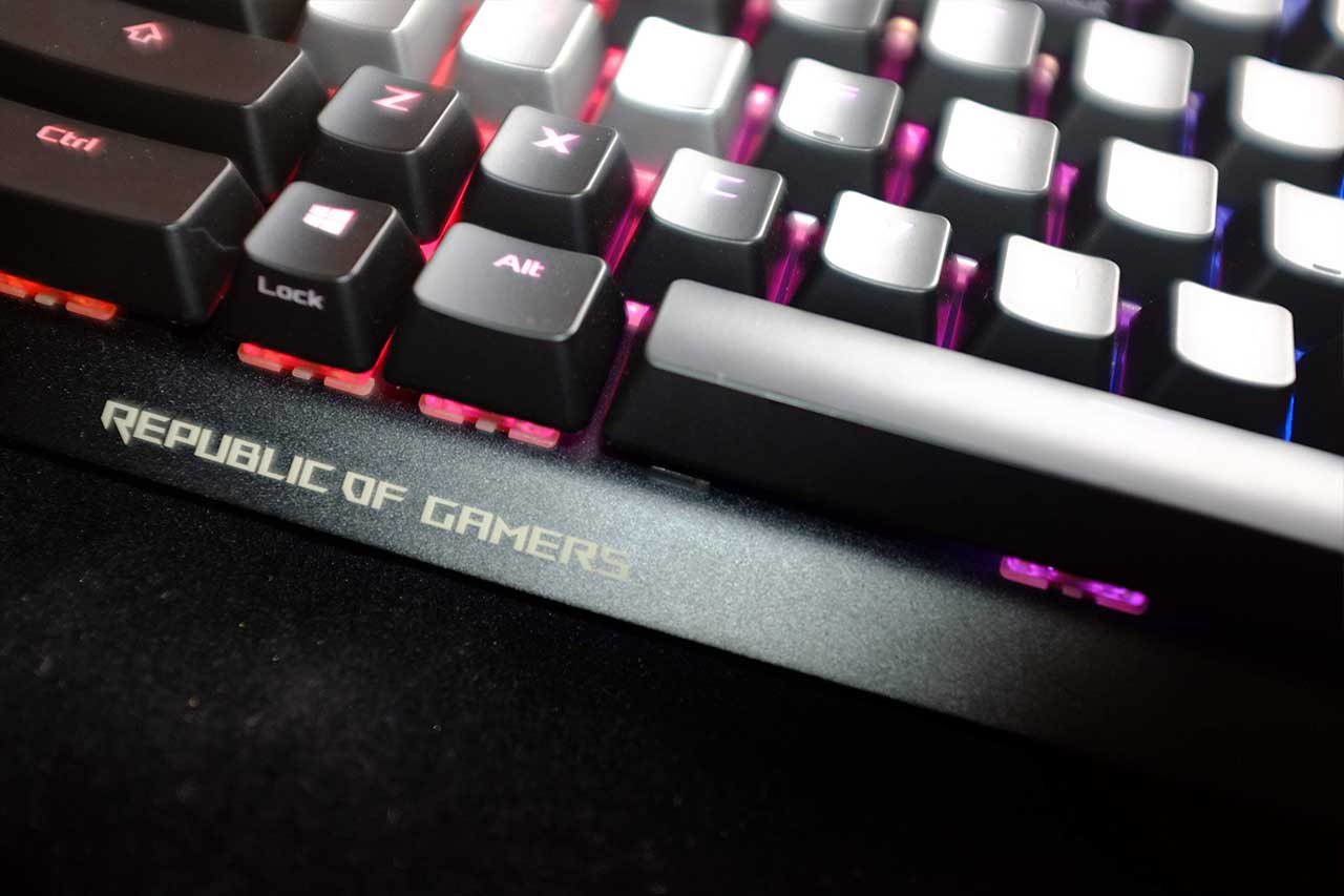 ROG Strix Ctrl giới thiệu