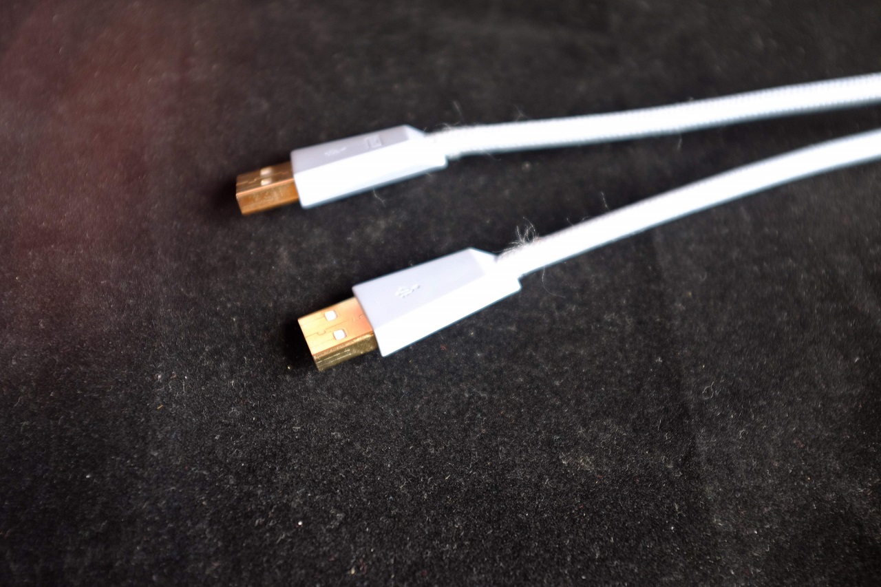 ASUS ROG STRIX FLARE PNK LTD – Nguồn cảm hứng từ "nữ quyền"