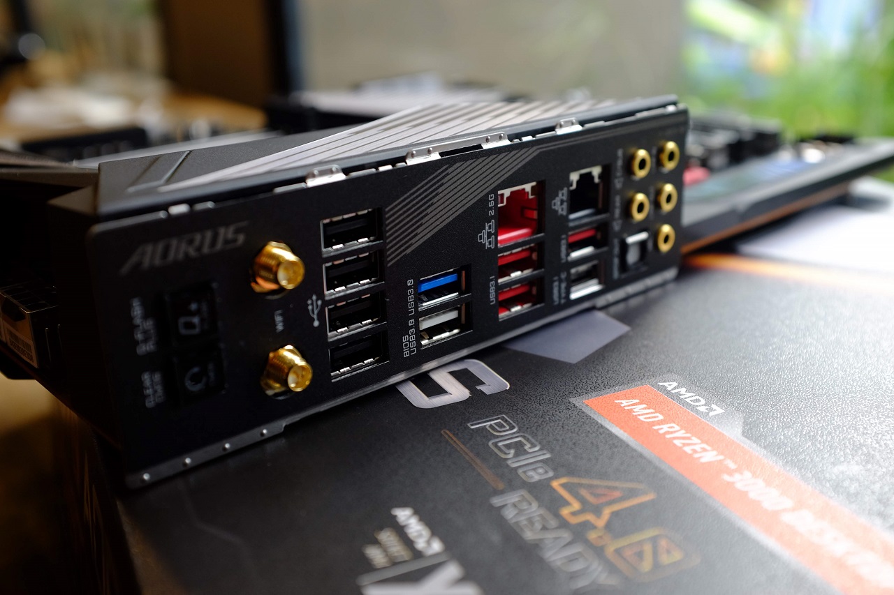 GIGABYTE AORUS X570 MASTER – Đẳng cấp của một “bậc thầy”