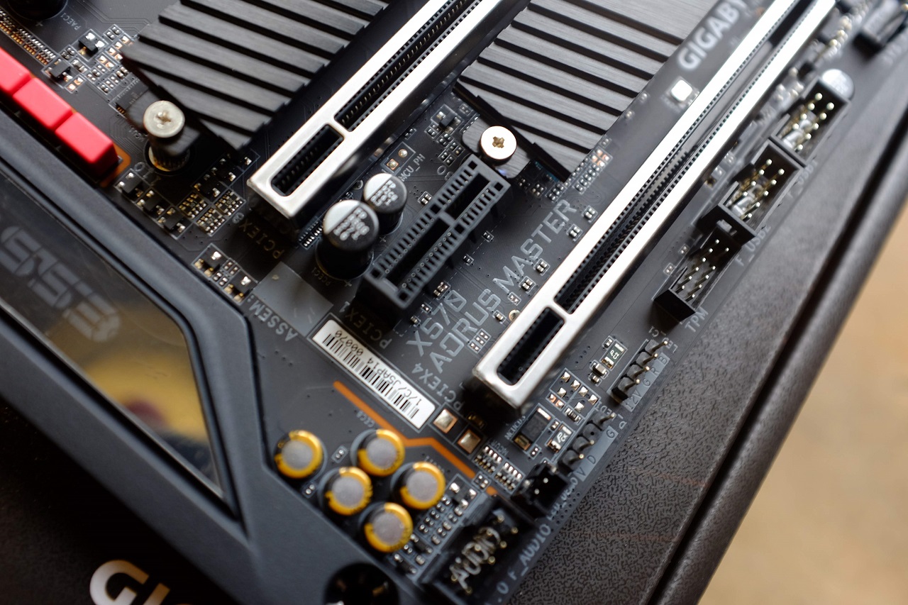 GIGABYTE AORUS X570 MASTER – Đẳng cấp của một “bậc thầy”