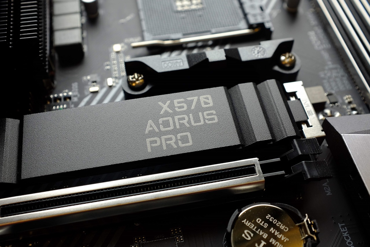 GIGABYTE AORUS X570 PRO – Em út nhưng không... ốm yếu