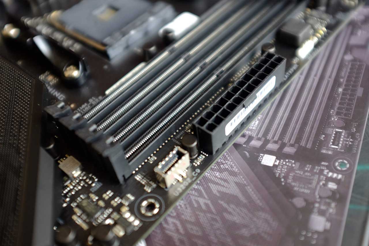 ASUS Strix X570 E Gaming, AMD Ryzen 7 3700x