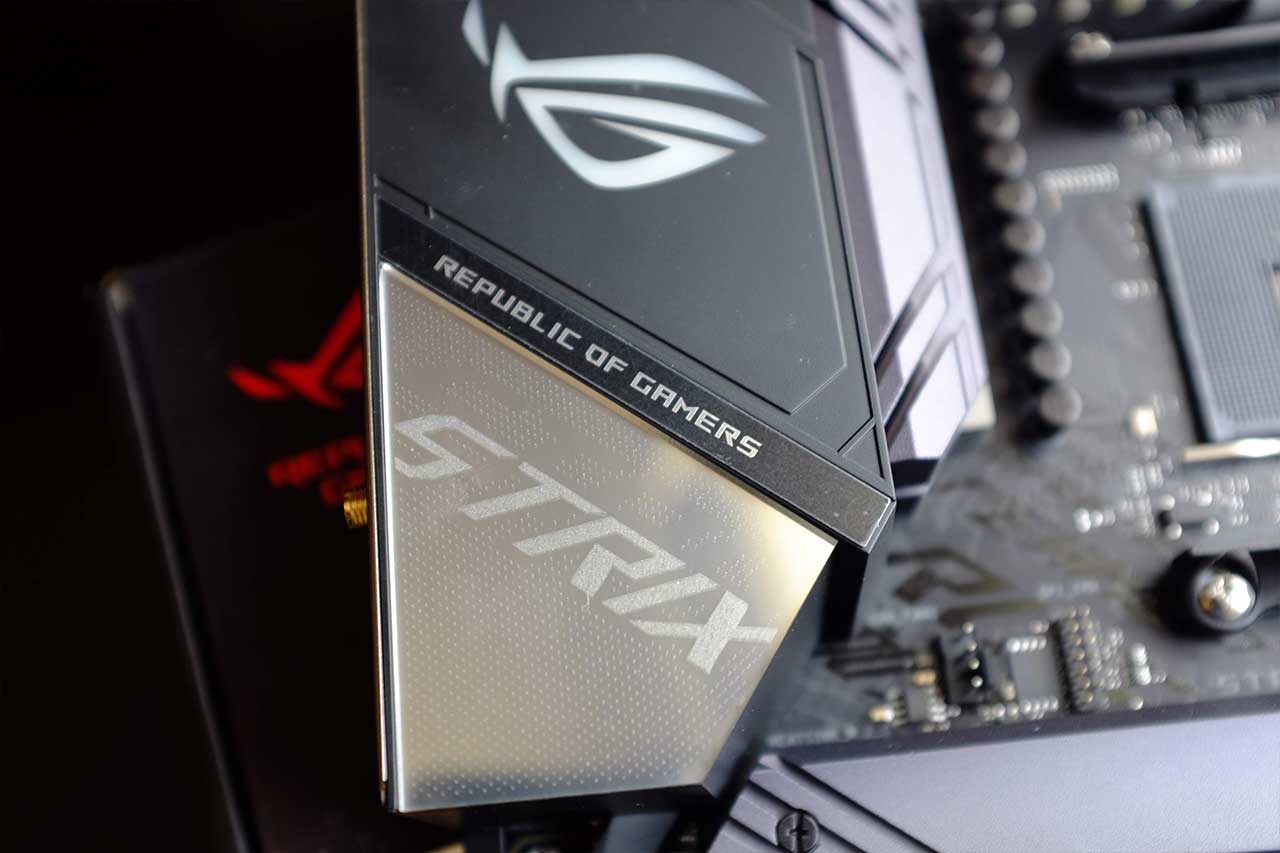 ASUS Strix X570 E Gaming, AMD Ryzen 7 3700x