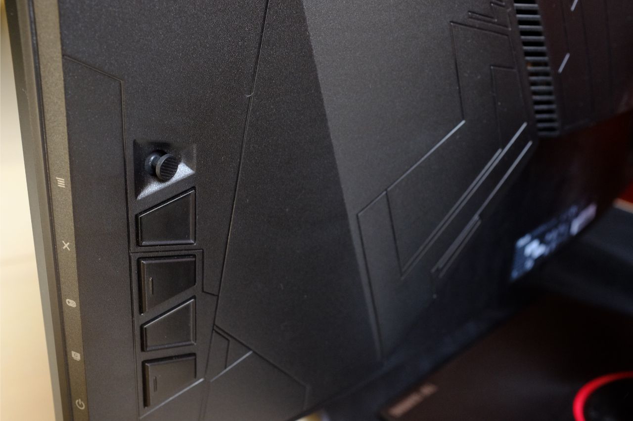 ASUS TUF GAMING VG32VQ 