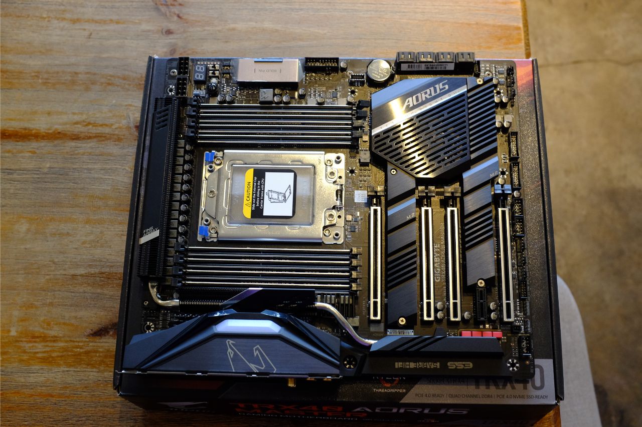TRX40 AORUS MASTER