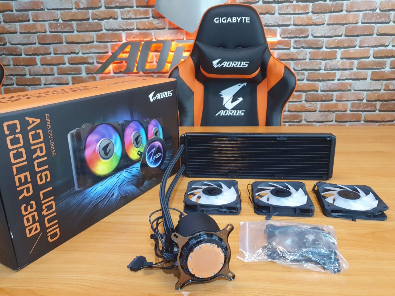 AORUS Liquid Cooler 360