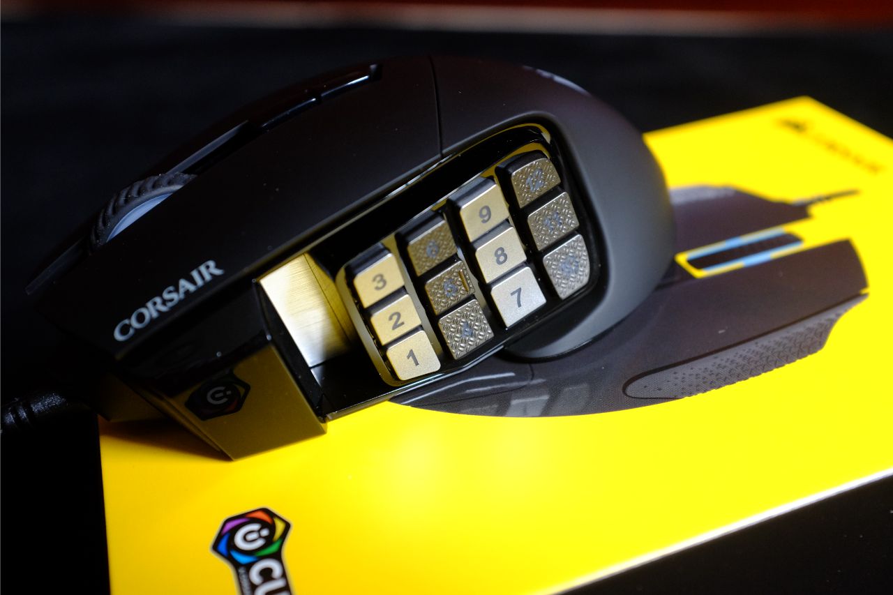 Corsair Scimitar RGB Elite