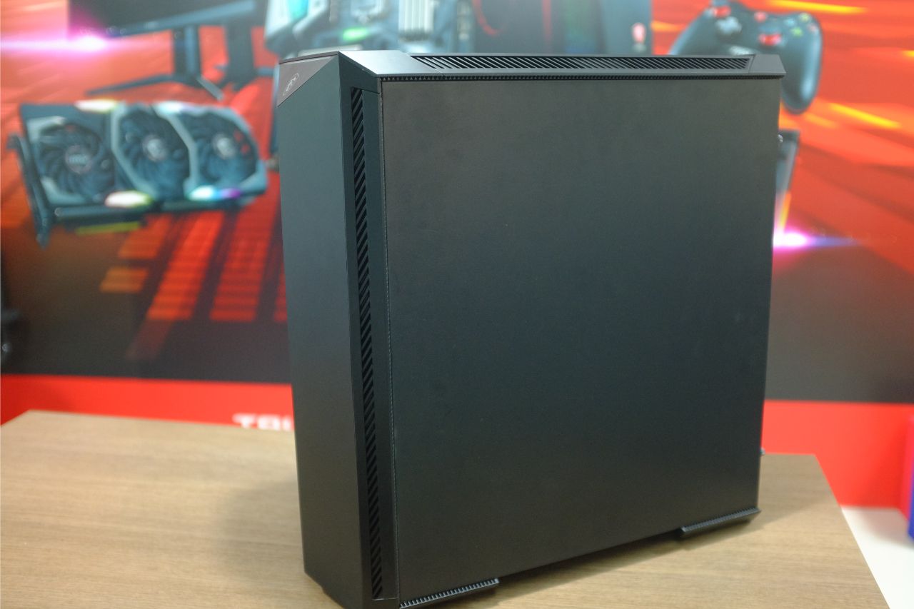 MSI MPG GUNGNIR 100