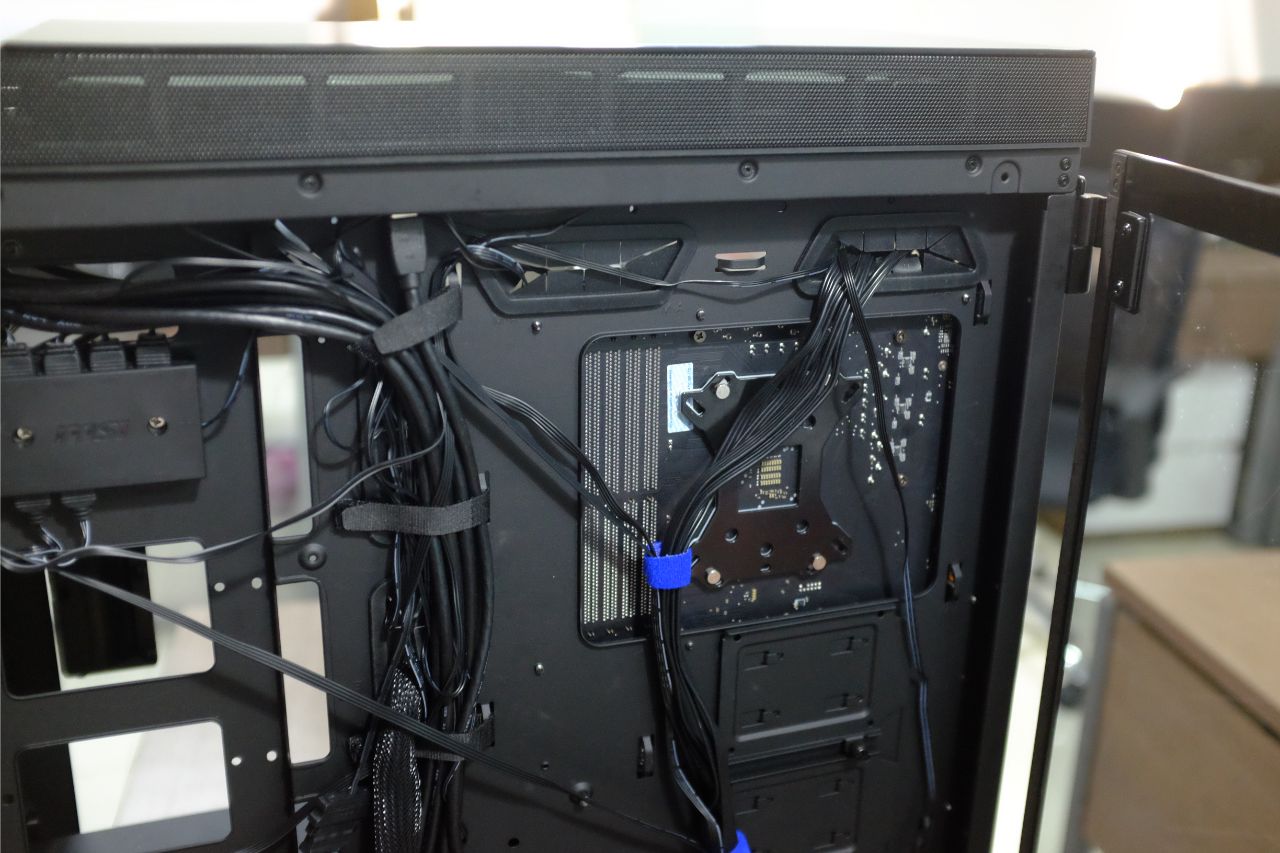 MSI MPG SEKIRA 500X