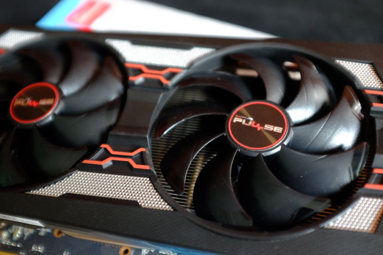 SAPPHIRE PULSE RX 5600 XT 6G – Đánh Giá Gaming Gear