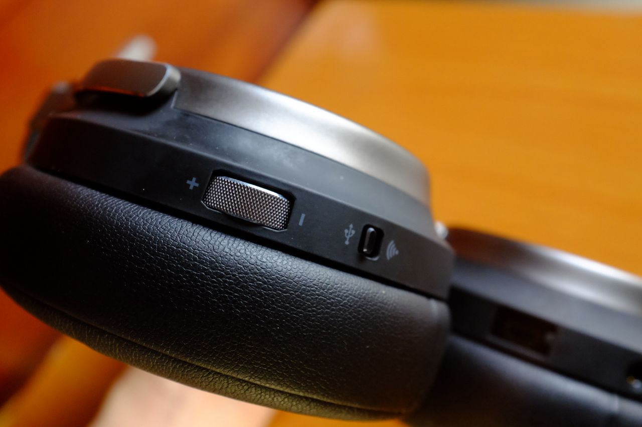 Corsair Virtuoso RGB Wireless SE – Đánh Giá Gaming Gear