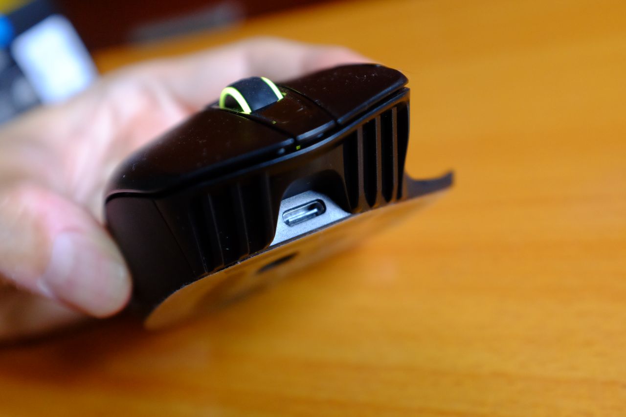 Corsair Dark Core RGB Pro – Đánh Giá Gaming Gear