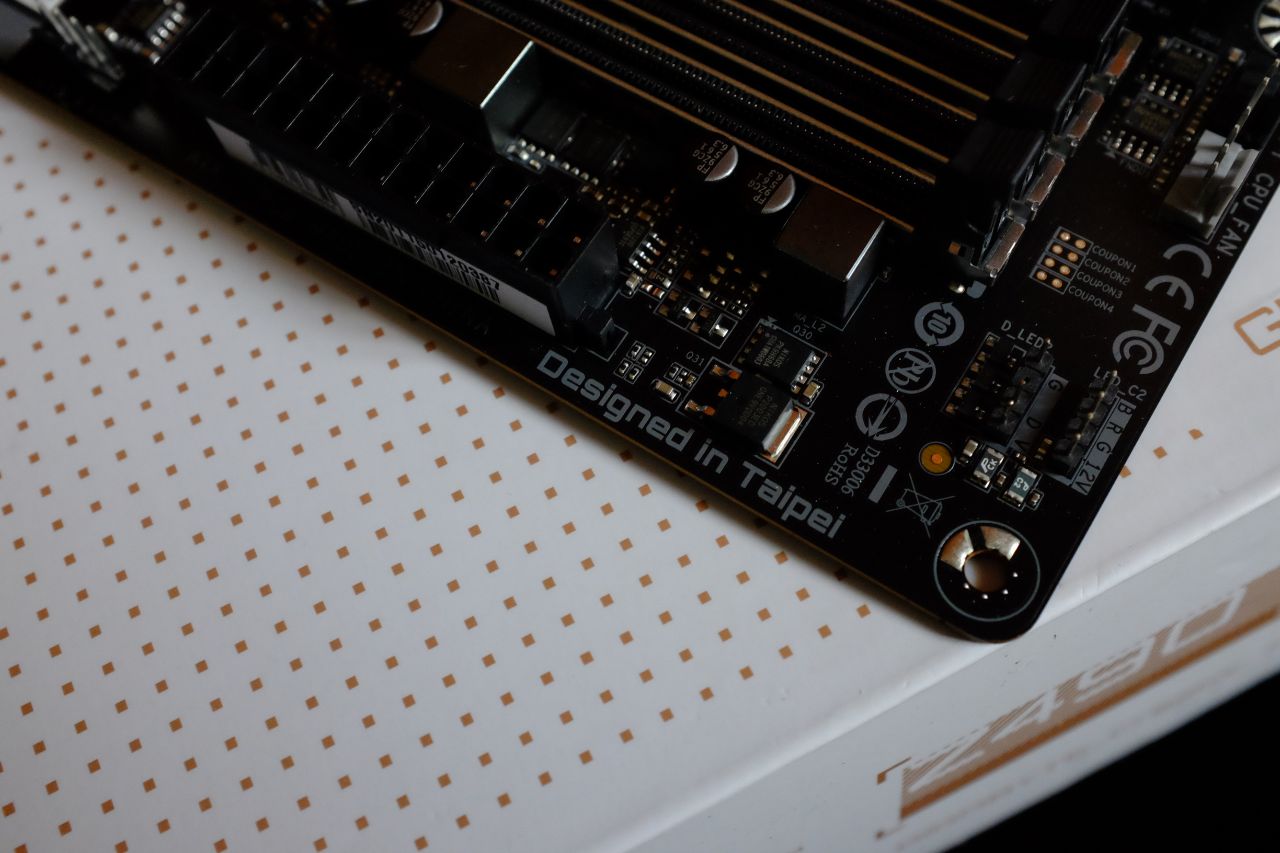 Gigabyte Z490 Vision G - Đánh Giá Nhanh
