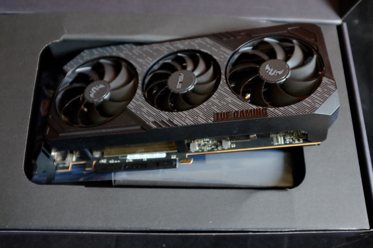 ASUS RX 5700 TUF GAMING X3 8GB – Đánh Giá Gaming Gear