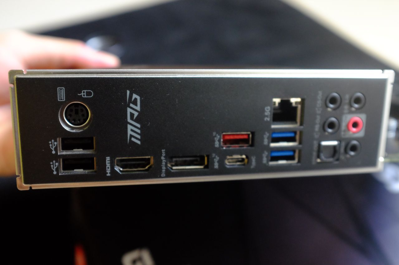 MSI MPG Z490 Gaming Plus – Đánh Giá Gaming Gear
