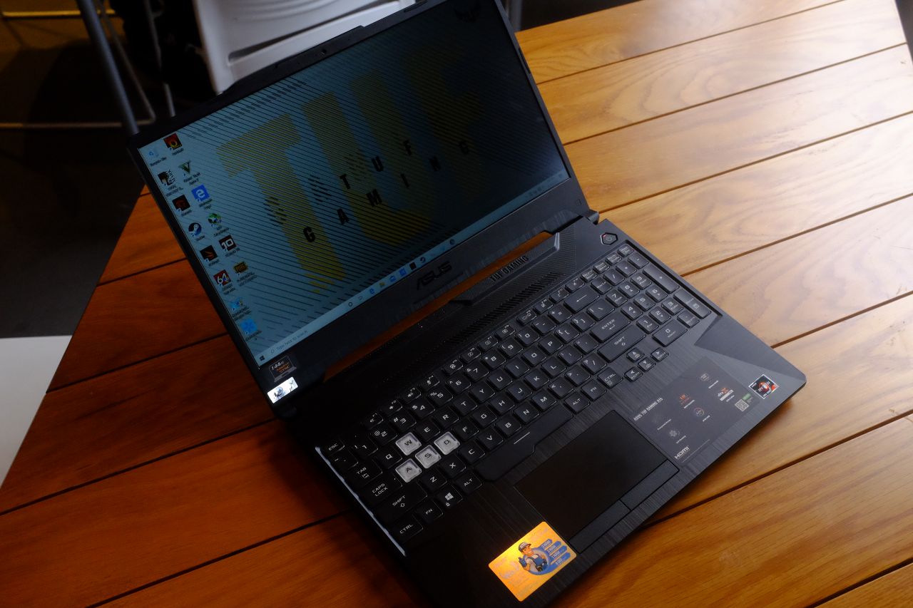 ASUS cho ra mắt loạt sản phẩm sử dụng CPU AMD đời mới 