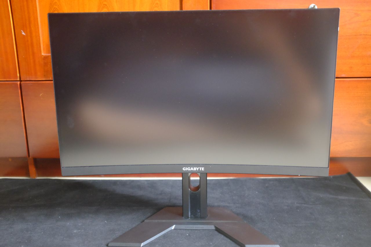 Gigabyte G27QC Gaming Monitor – Đánh Giá Gaming Gear