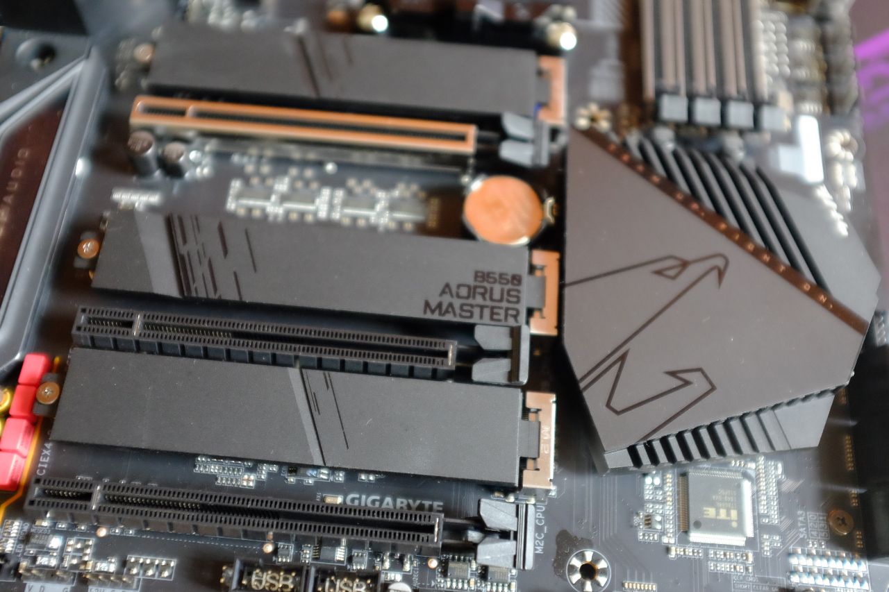 AORUS B550 Master - Đánh Giá Nhanh