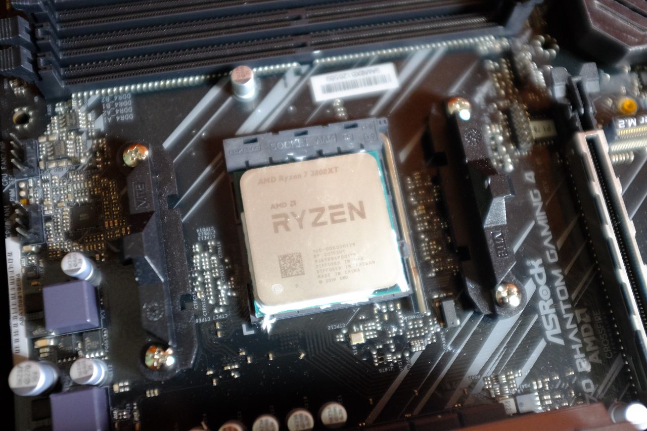 amd-ryzen-7-3800xt-danh-gia-gaming-gear-2.jpg