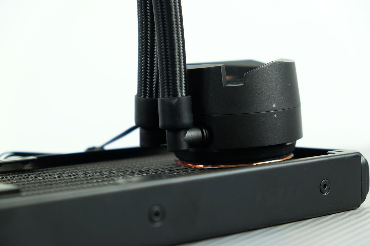 MSI MAG CoreLiquid 240R - Đánh giá nhanh