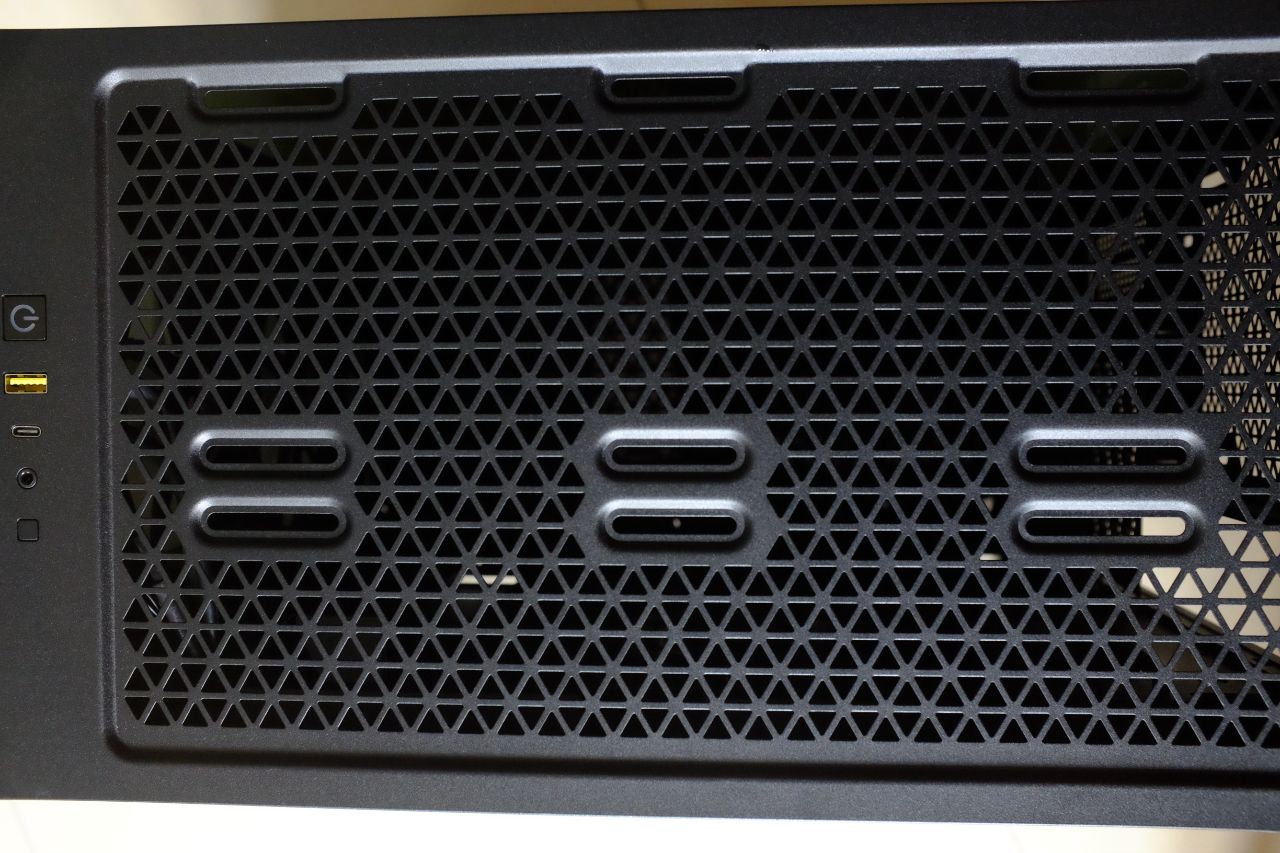 Corsair 4000X RGB Mid Tower Gaming Case - Đánh Giá Nhanh