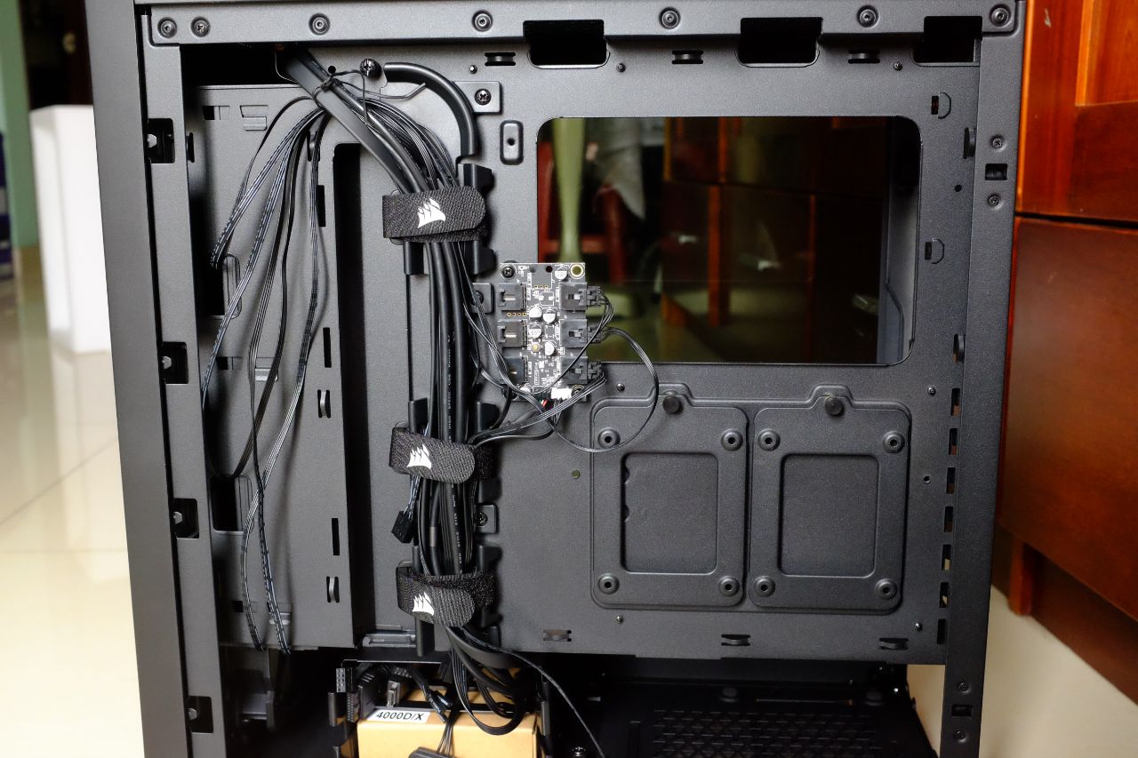 Corsair 4000X RGB Mid Tower Gaming Case - Đánh Giá Nhanh