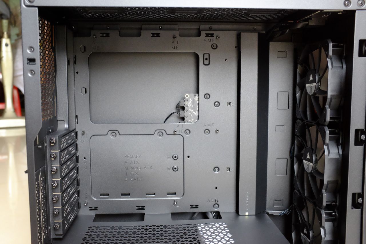 Corsair 4000X RGB Mid Tower Gaming Case - Đánh Giá Nhanh