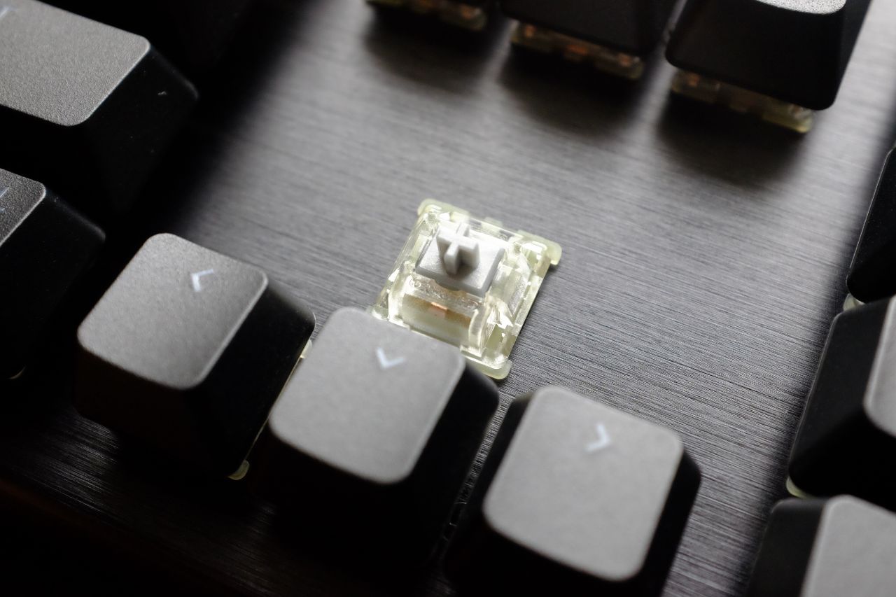 Corsair K100 RGB Mechanical Gaming Keyboard - Đánh Giá Gaming Gear