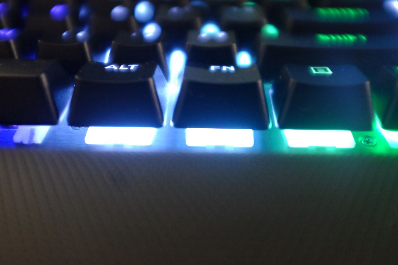 Corsair K60 RGB Pro SE Mechanical Keyboard - Đánh Giá Gaming Gear