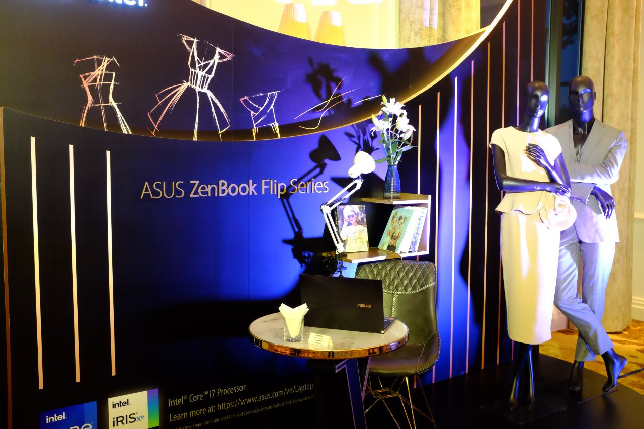 ASUS ra mắt ASUS ZenBook Flip Series trang bị màn hình OLED