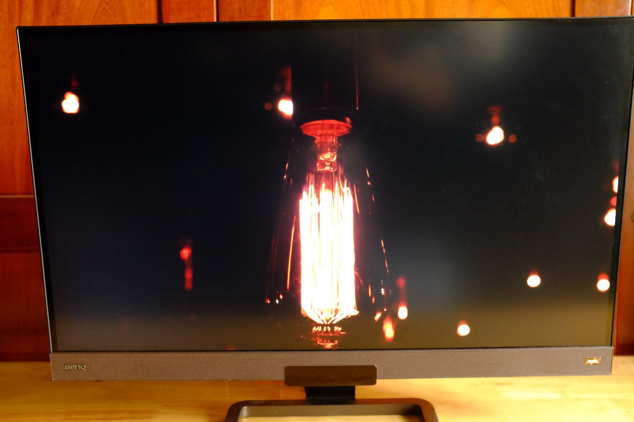 BenQ EX2780Q 144Hz IPS Gaming Monitor - Đánh Giá Gaming Gear