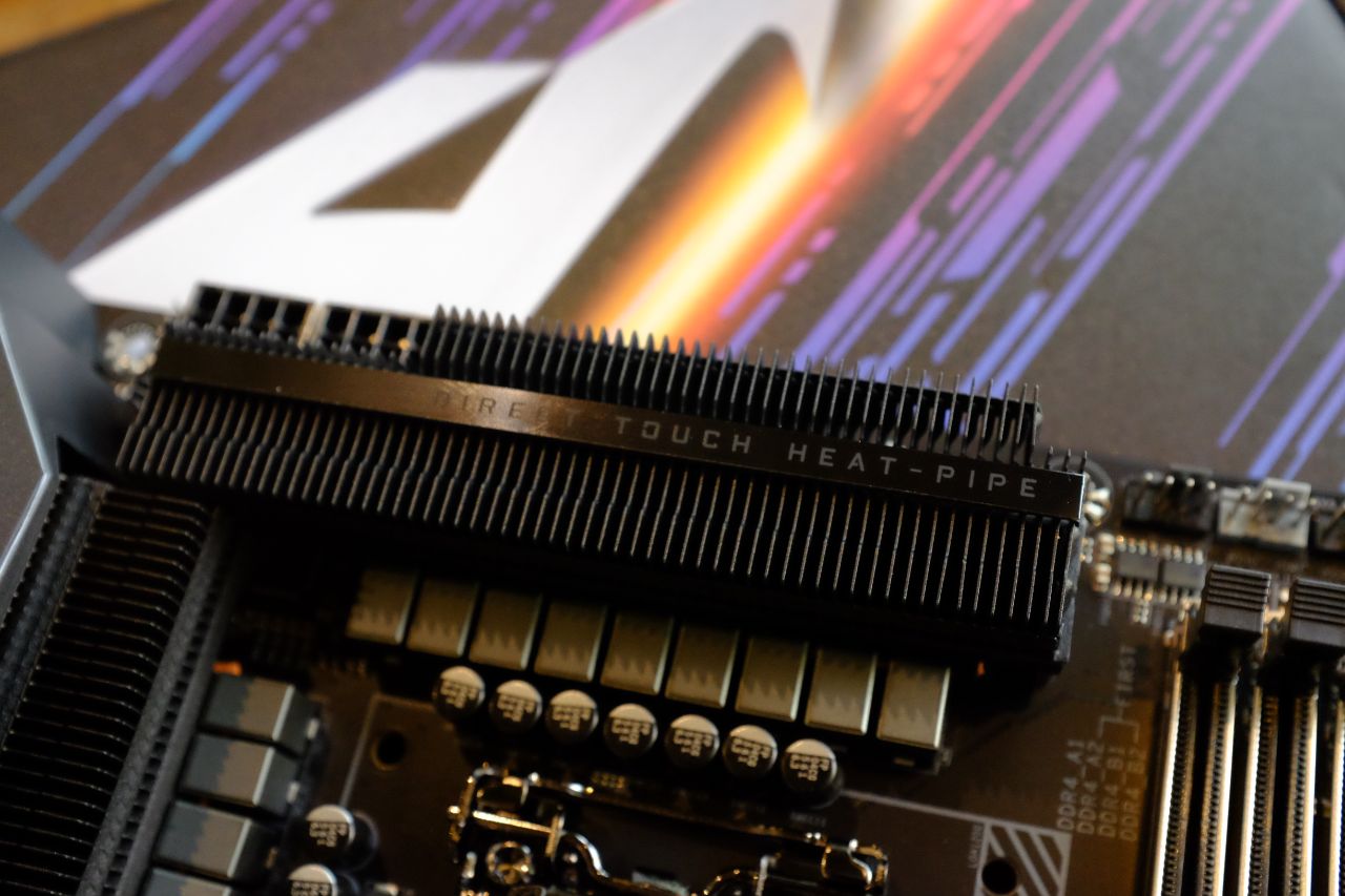 GIGABYTE Z590 AORUS Master - Đánh Giá Nhanh