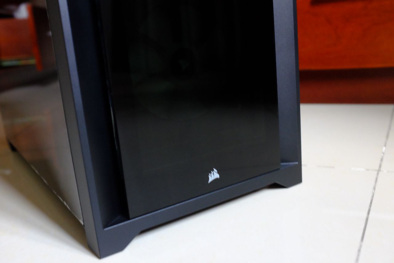 Corsair iCUE 5000X RGB Black - Đánh Giá Nhanh