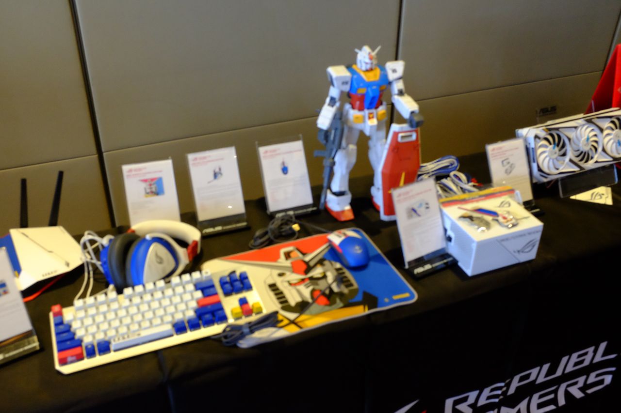 ASUS ra mắt hệ sinh thái ASUS X GUNDAM tại Việt Nam