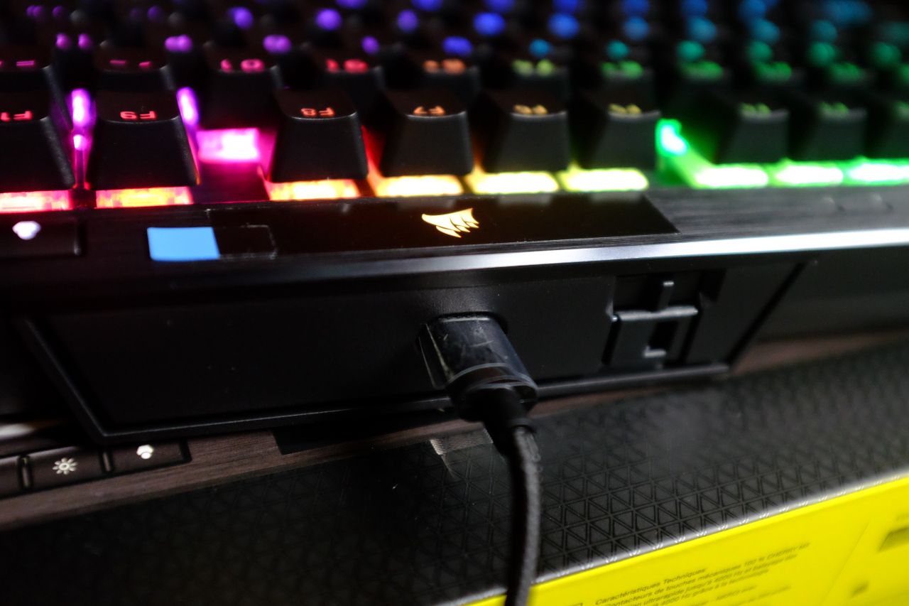 Corsair K70 RGB TKL Champion Series - Đánh Giá Gaming Gear