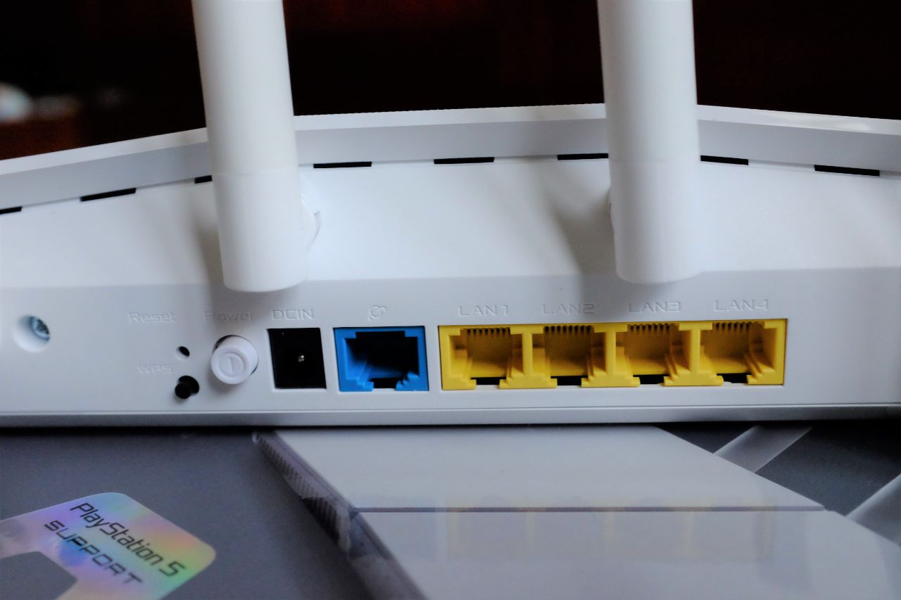 ASUS RT-AX55 Gaming Router chứng nhận cho PS5 - Đánh Giá Nhanh