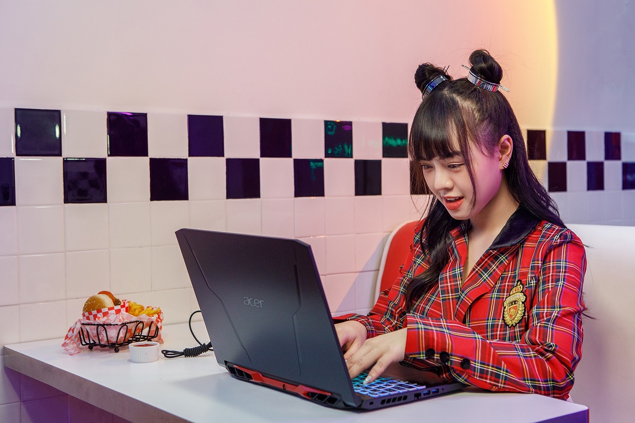 Acer Nitro 5 là laptop sở hữu CPU Intel thế hệ 11 đầu tiên tại Việt Nam