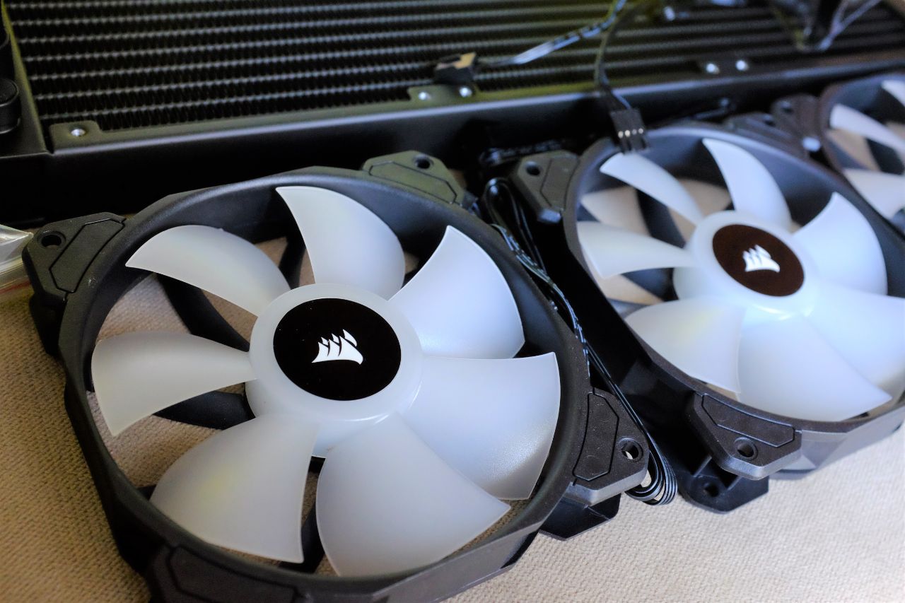 CORSAIR H150 RGB 360mm Liquid Cooler - Đánh Giá Nhanh