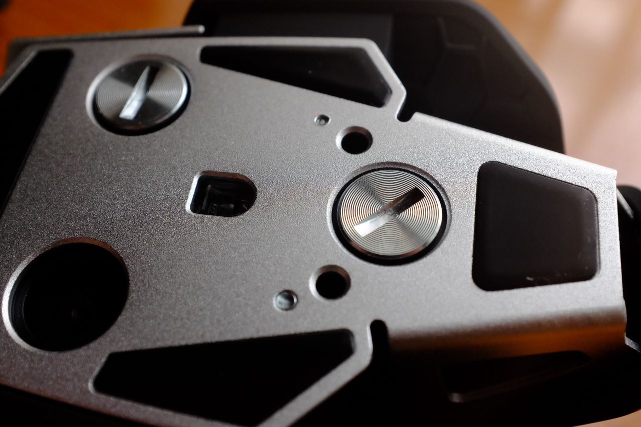 Corsair M65 Ultra RGB - Đánh Giá Gaming Gear