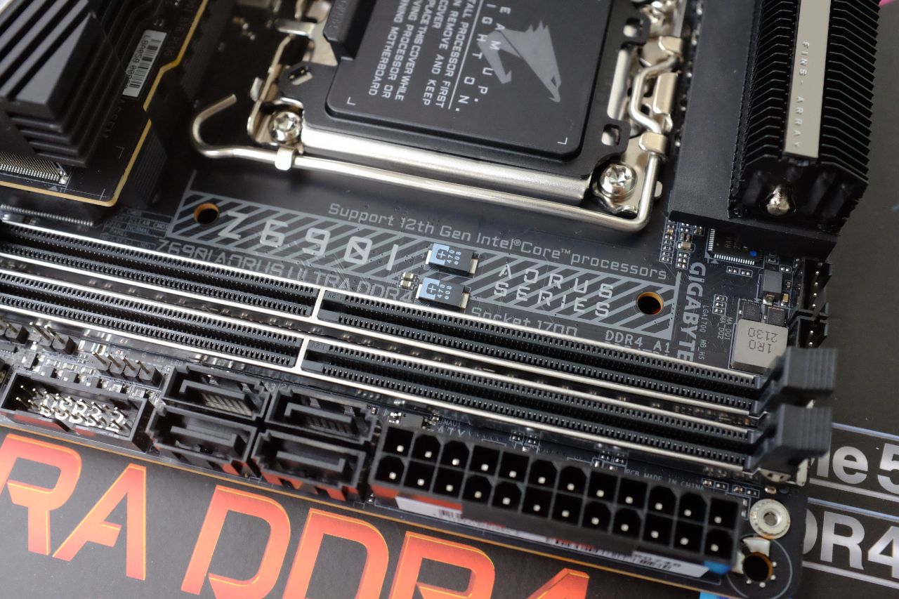 Z690I AORUS Ultra DDR4 - Đánh Giá Nhanh
