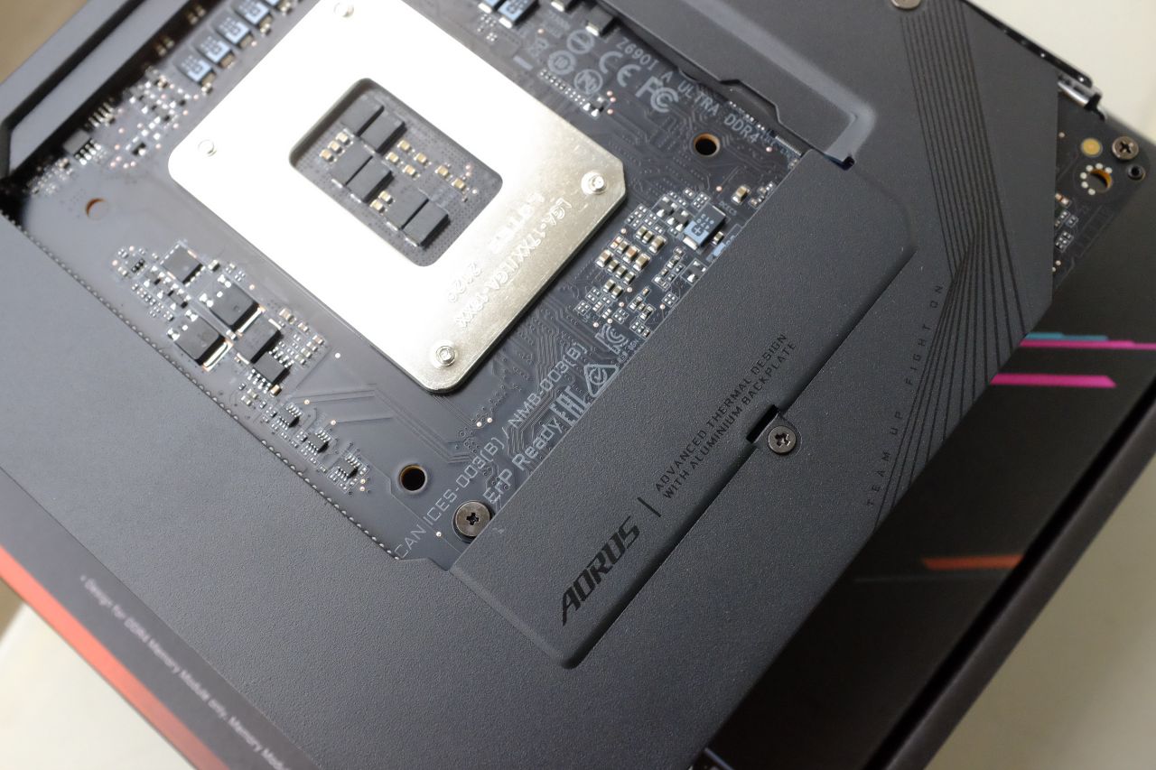 Z690I AORUS Ultra DDR4 - Đánh Giá Nhanh
